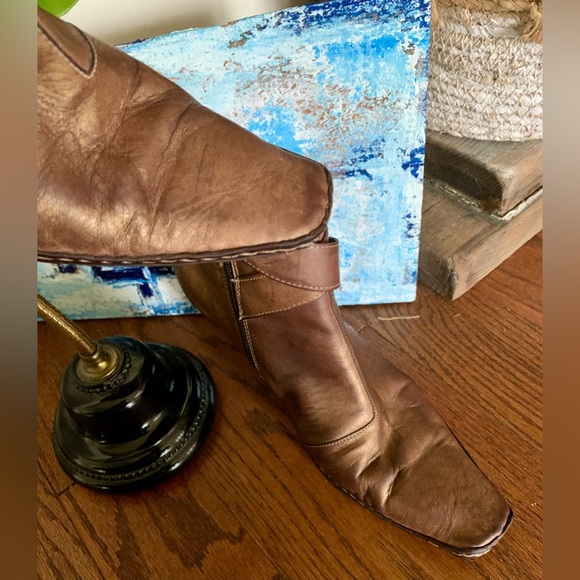 Square Toe Zip Ankle Boots Golden and Brown Leather w/ Straps Sz 39 - Picture 6 of 14